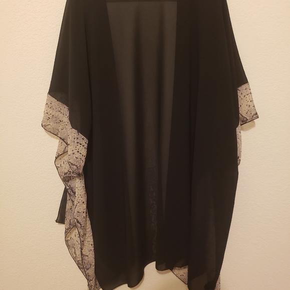 Duster - Picture 3 of 3